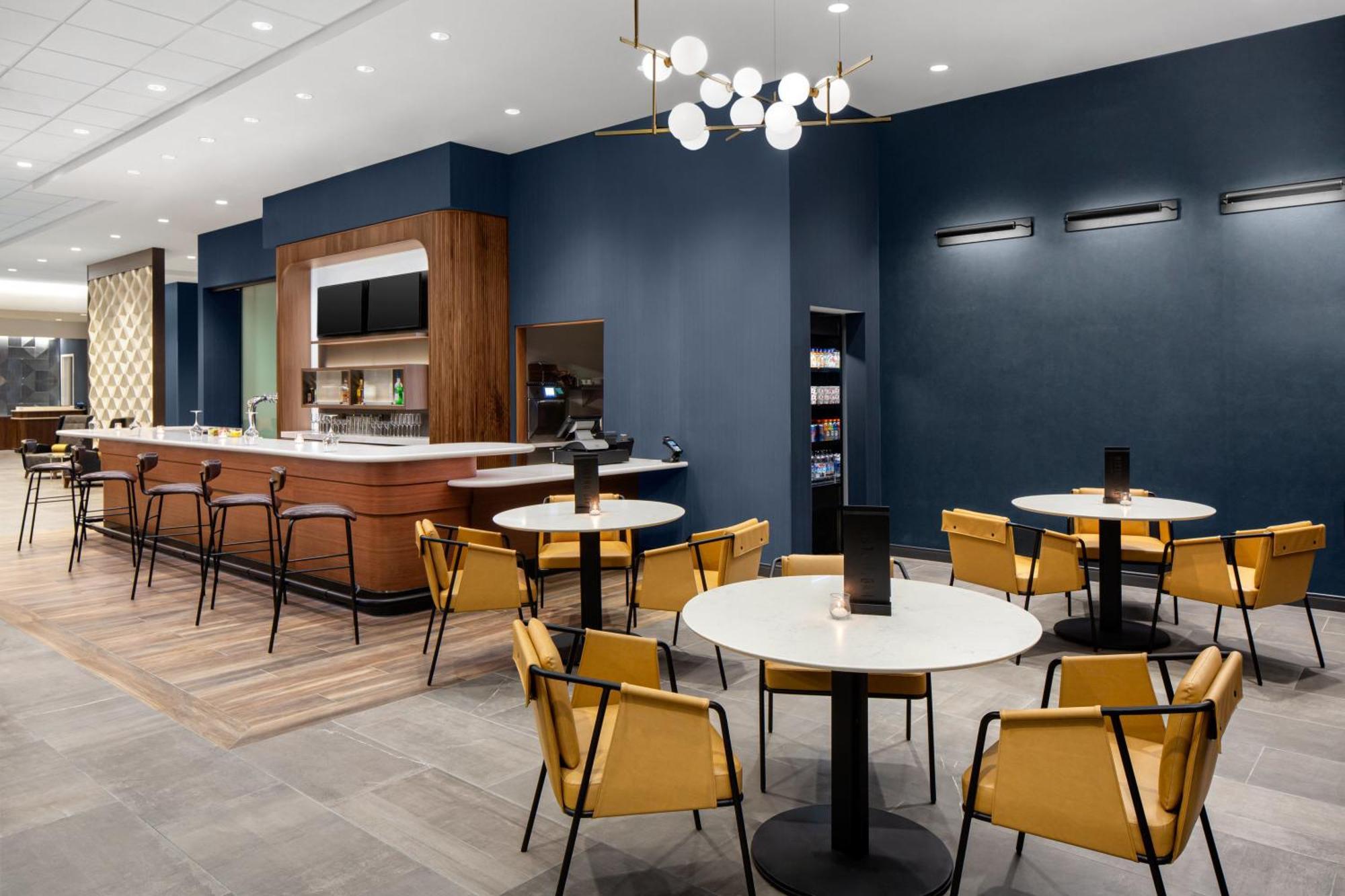Courtyard By Marriott Lansing Downtown Hotel Eksteriør billede