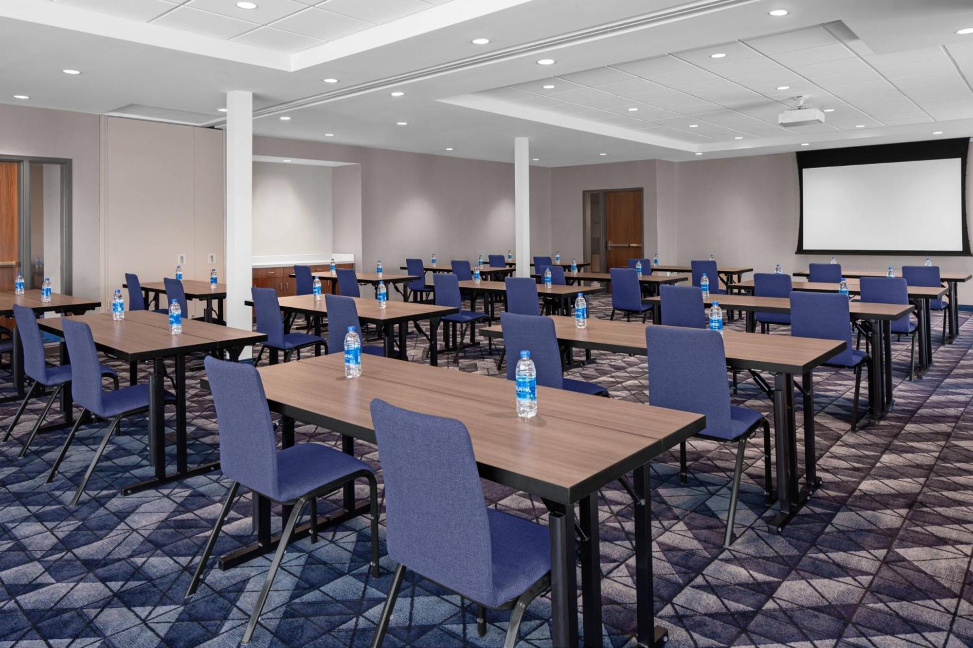 Courtyard By Marriott Lansing Downtown Hotel Eksteriør billede