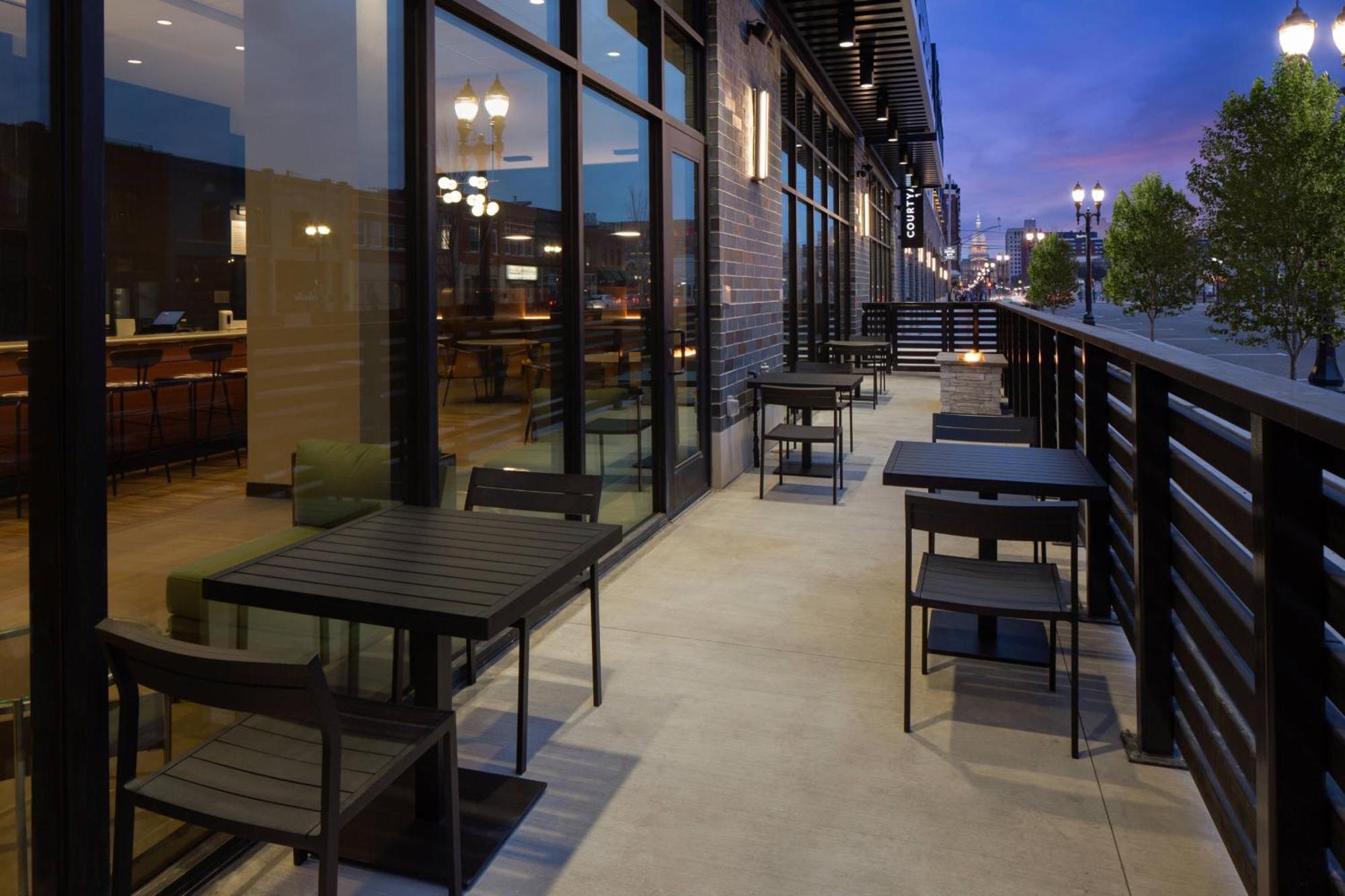 Courtyard By Marriott Lansing Downtown Hotel Eksteriør billede