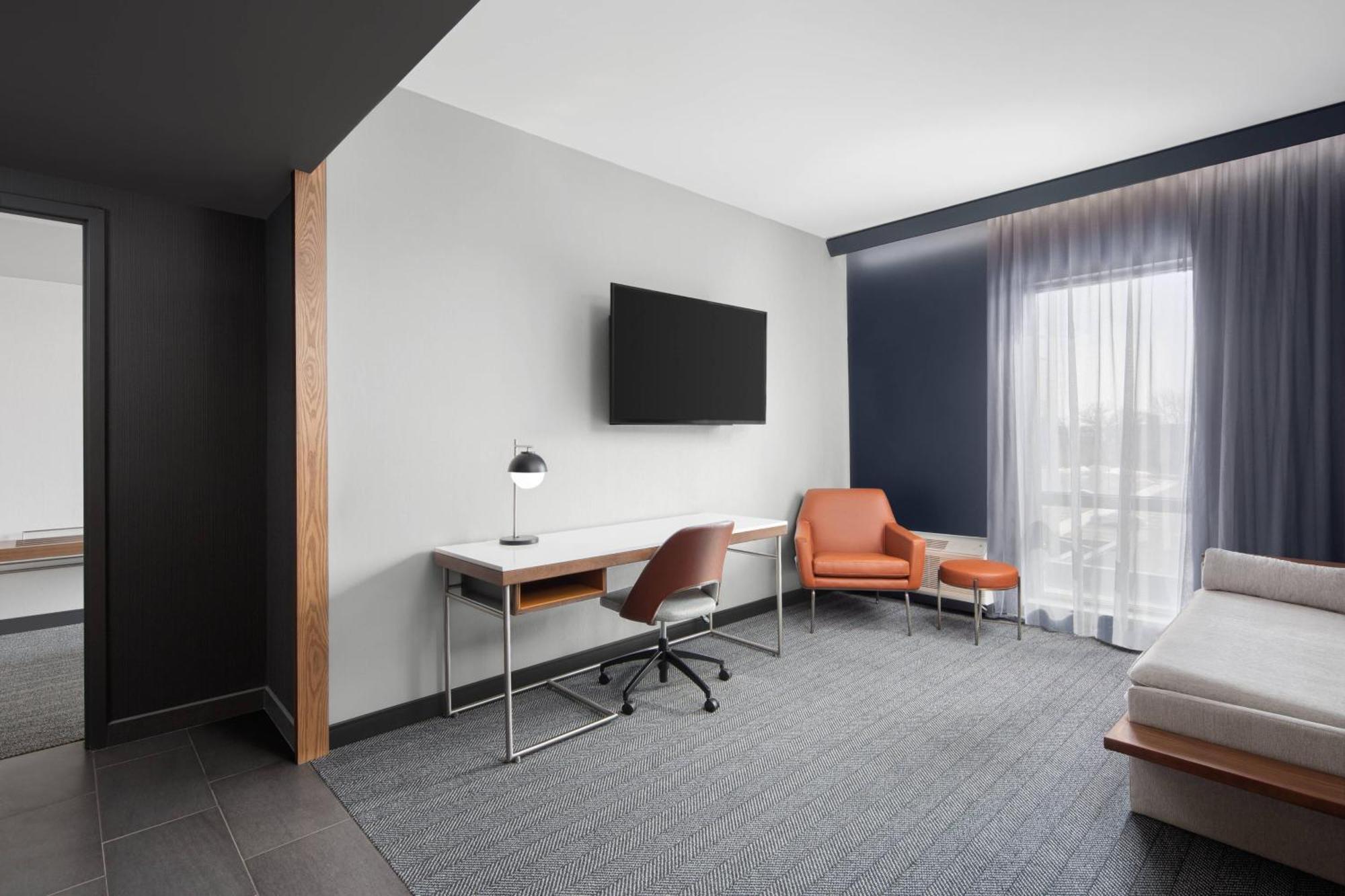 Courtyard By Marriott Lansing Downtown Hotel Eksteriør billede