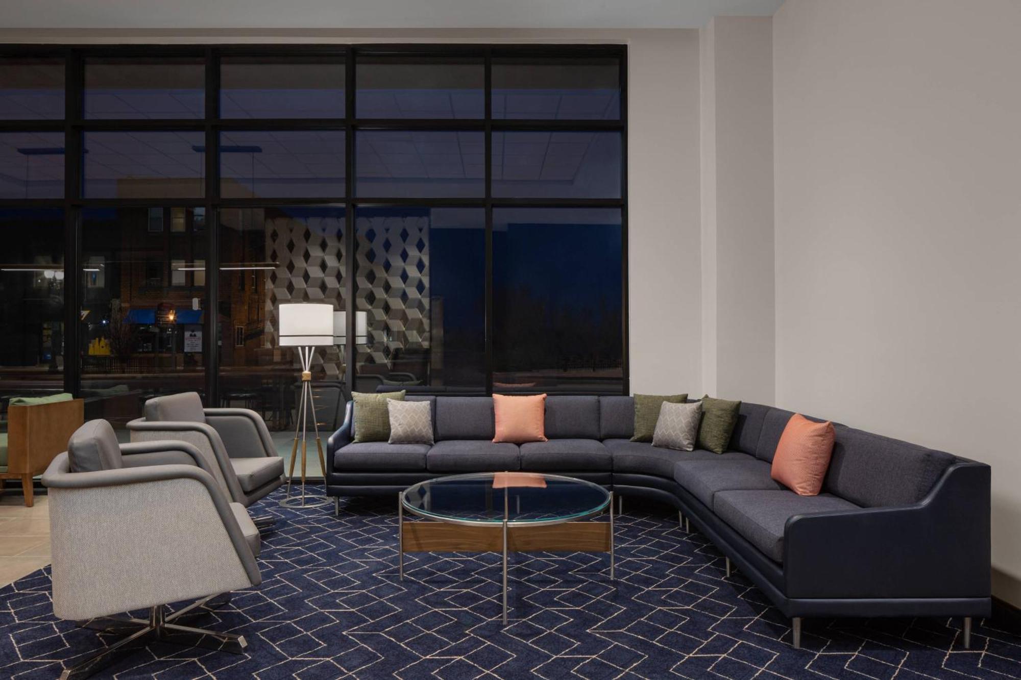 Courtyard By Marriott Lansing Downtown Hotel Eksteriør billede